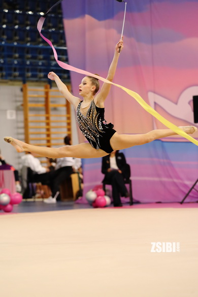 HULLOVA Lujza