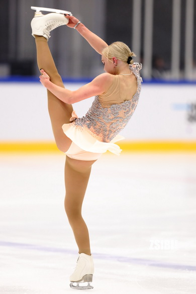 Nataly LANGERBAUR